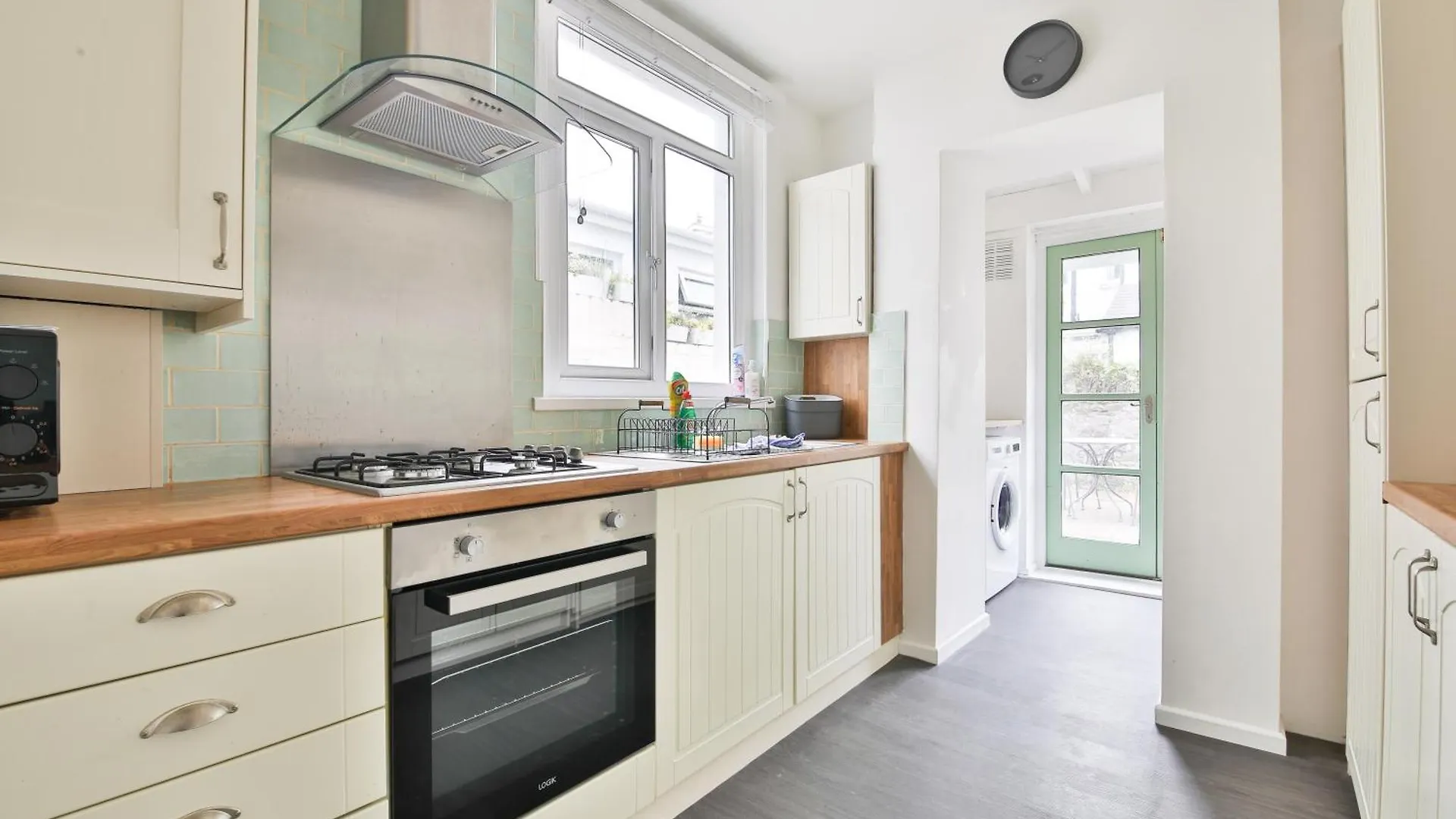 Holiday home Fresh Cardiff Bay 2 Bedroom House- 3 Tv'S